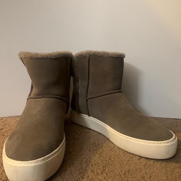 UGG Fur Suede Boots - Picture 5 of 5